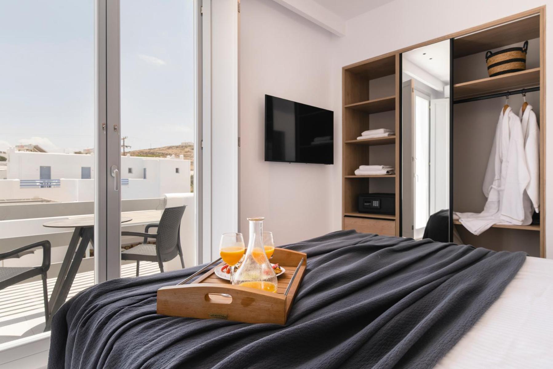 Quartano Suites By Heliessa, Adults Only 纳乌萨 外观 照片