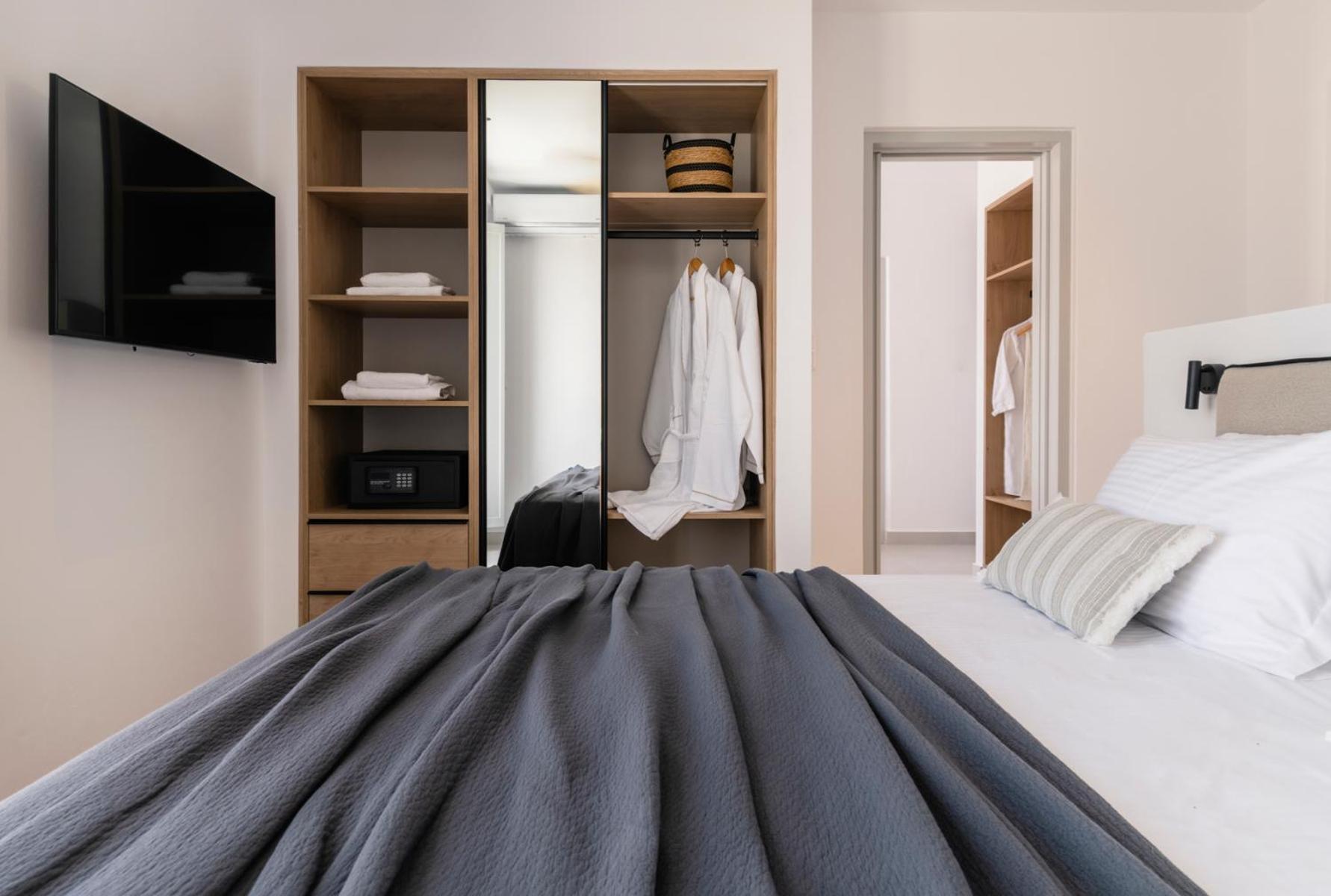 Quartano Suites By Heliessa, Adults Only 纳乌萨 外观 照片