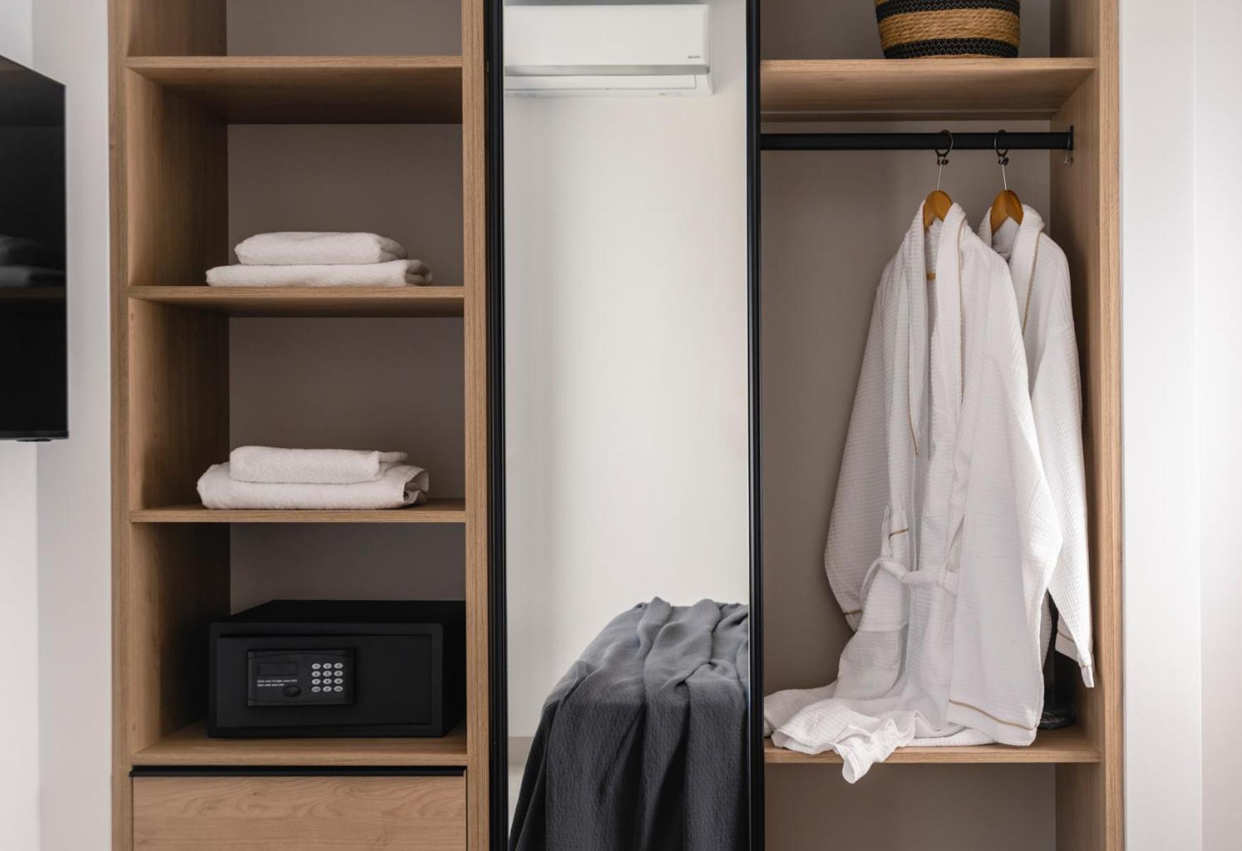 Quartano Suites By Heliessa, Adults Only 纳乌萨 外观 照片