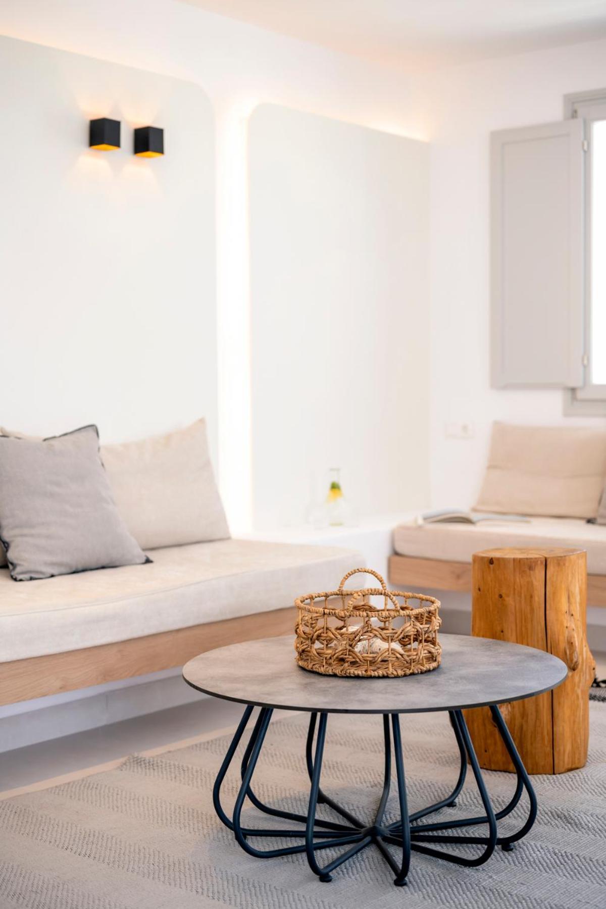 Quartano Suites By Heliessa, Adults Only 纳乌萨 外观 照片