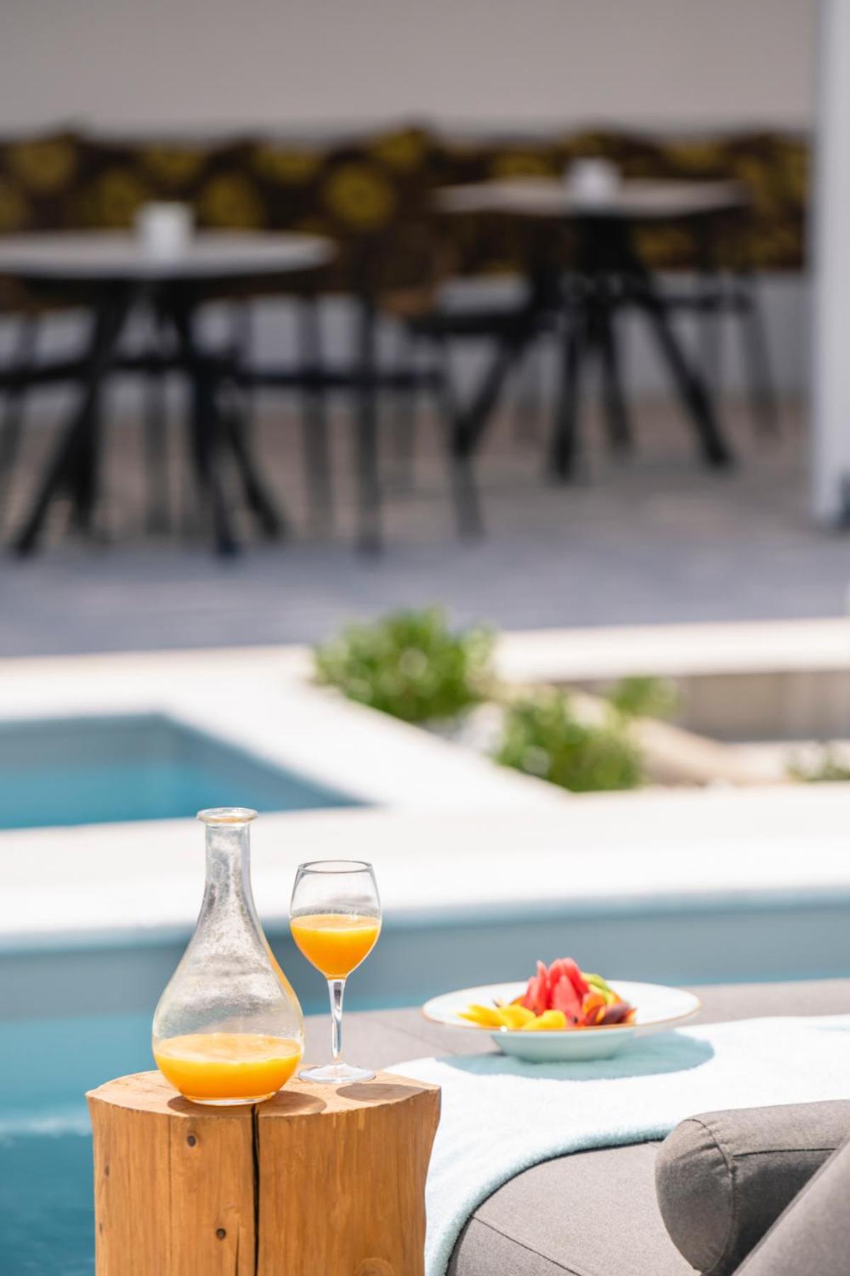 Quartano Suites By Heliessa, Adults Only 纳乌萨 外观 照片